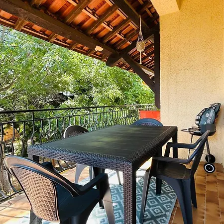 Chez Le Grand アパート